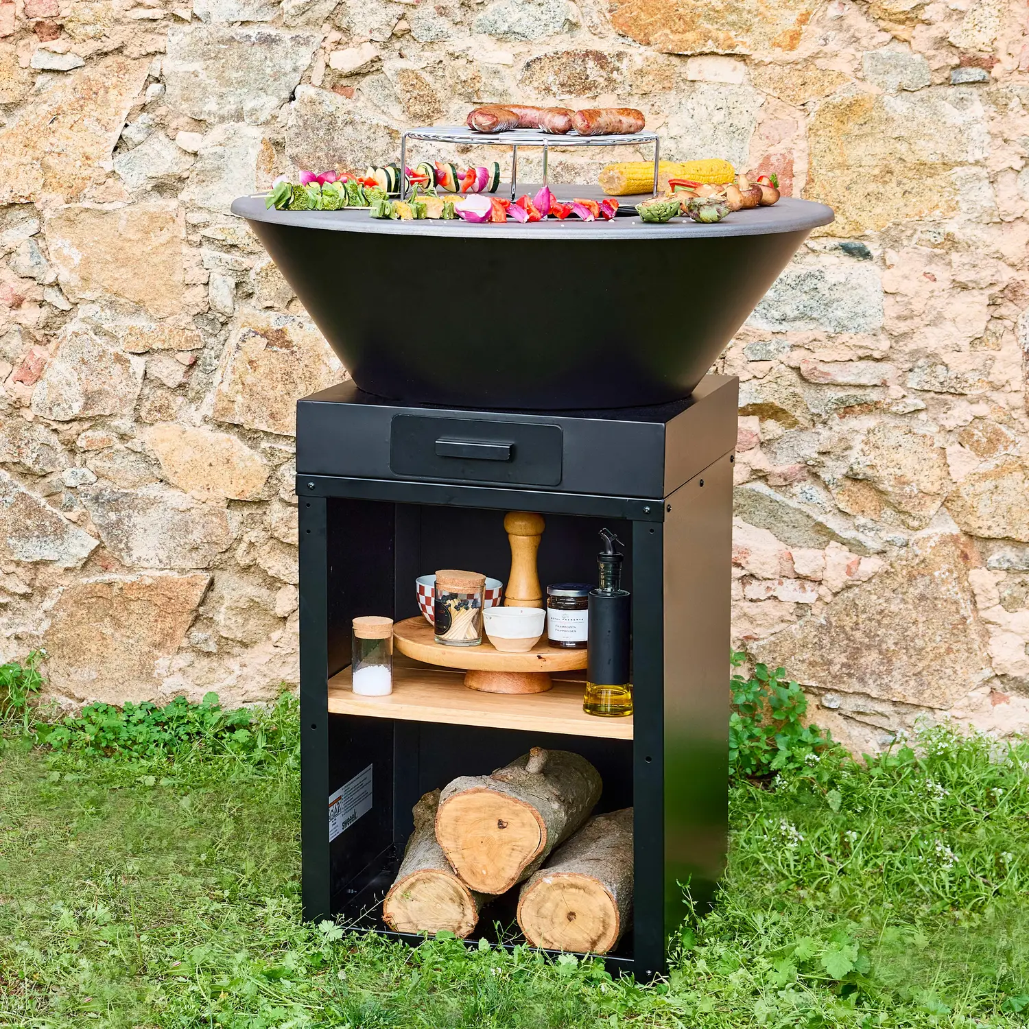 fpbbq804cover-9c2bf989dfbf7d5d39686e2743c9afd9 Mombacho – Image 1